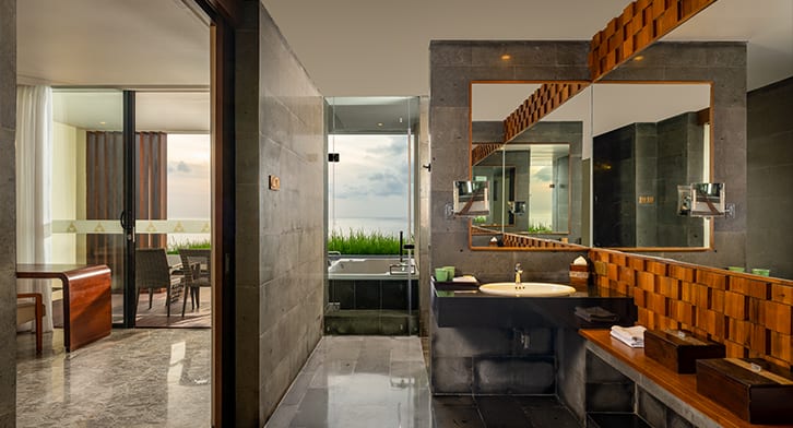 anantara_uluwatu_bali_resort_accomodation_ocean_front_suite_bathroom_726x392